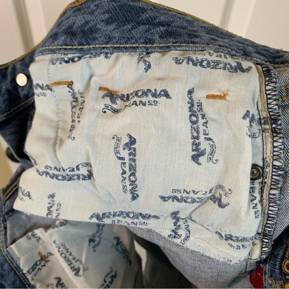 Arizona Jean Co. Tribal pattern Denim Shorts, size 7 - Picture 6 of 9